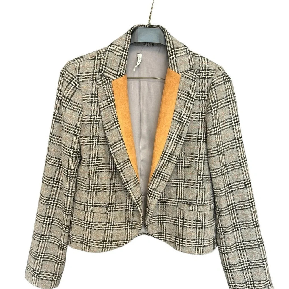Willow and Clay plaid academia  blazer size M just dry cleaned great condition